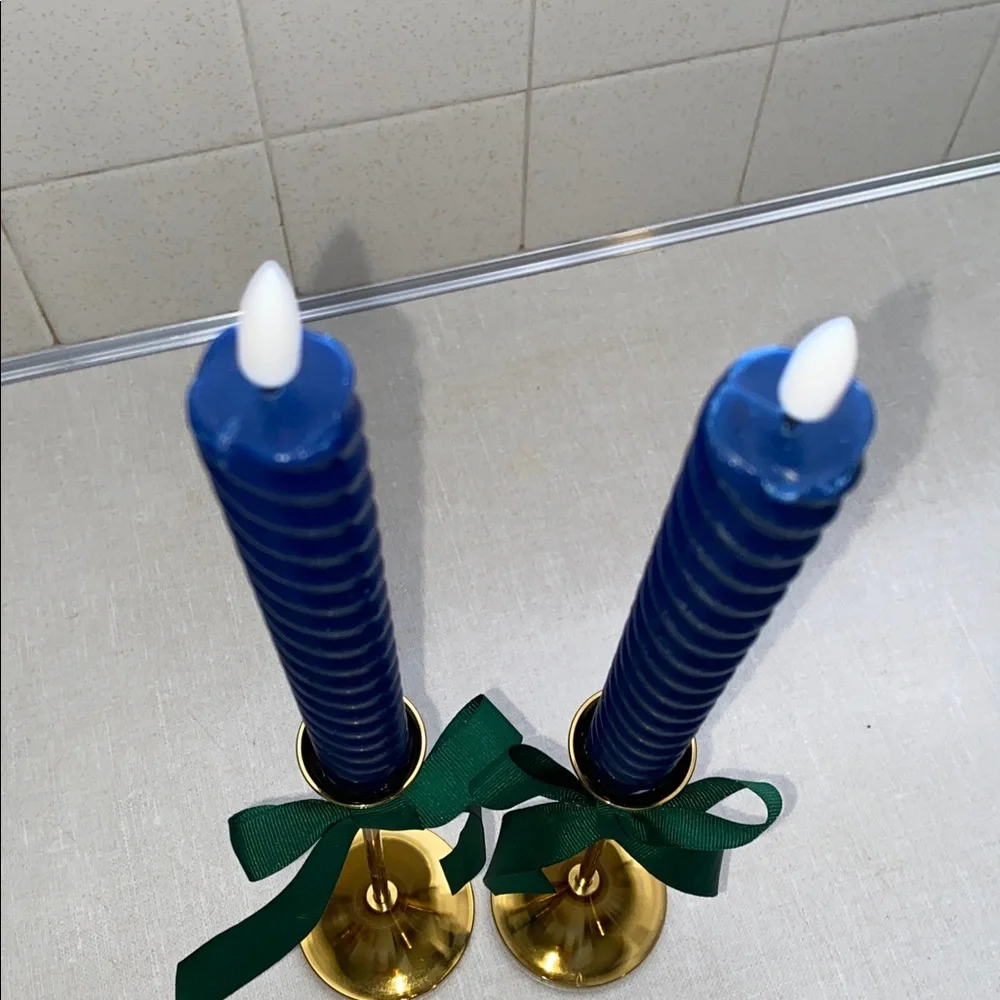 Lauren Christmas style Theme Blue Spiral Candles Gold Holders candlesticks set 2